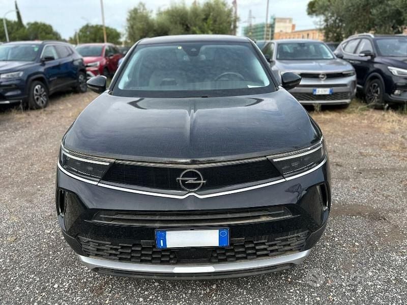 Usata Opel Mokka Elegance 101 CV (74 kW) 2022 Nero SUV