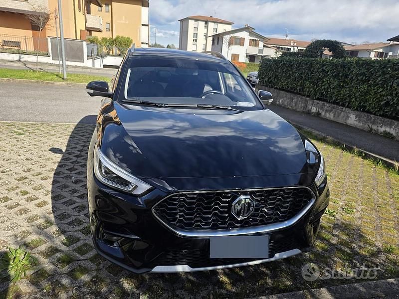 Usata MG ZS 111 CV (81 kW) 2023 Nero SUV