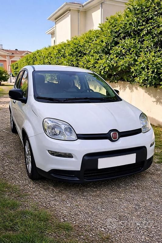 Usata Fiat Panda 70 CV (51 kW) 2024 Bianco Utilitaria