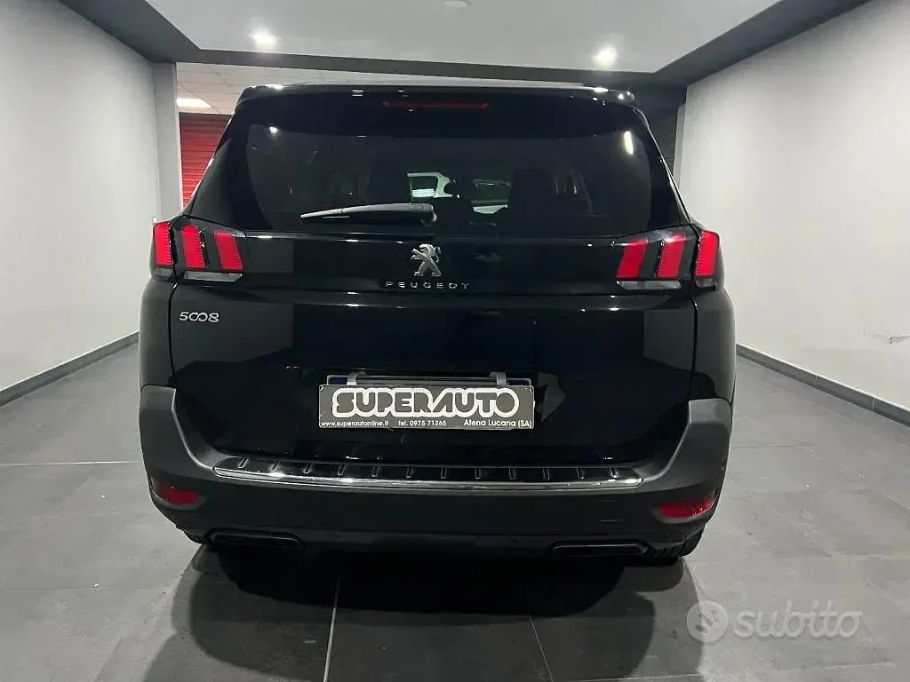 Usata Peugeot 5008 Allure 131 CV (96 kW) 2021 Nero SUV