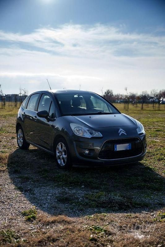 Usata Citroën C3 Exclusive 68 CV (50 kW) 2012 Grigio Berlina