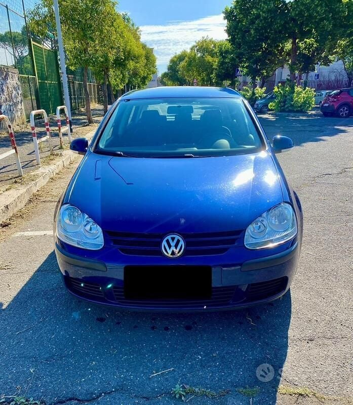 Usata VW Golf V Comfortline 105 CV (77 kW) 2008 Blu Utilitaria