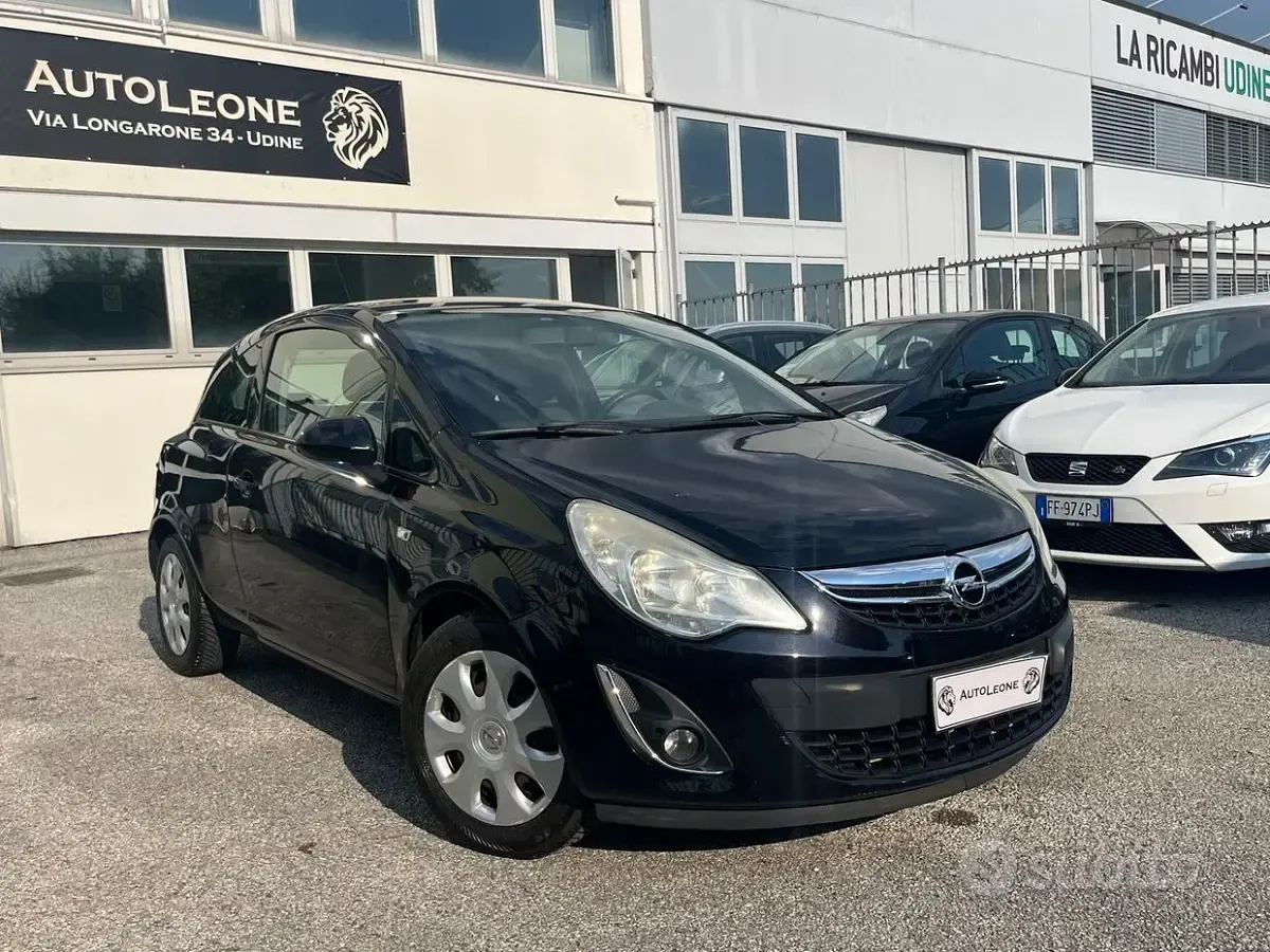 Usata Opel Corsa Edition 86 CV (63 kW) 2012 Utilitaria