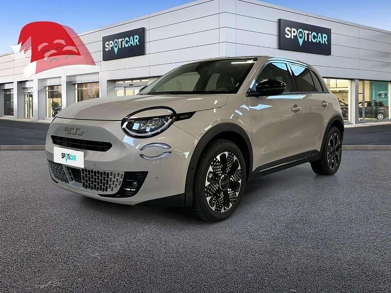 Beige Usata 2024 Fiat 600 La Prima SUV | 23.950 € (Buon prezzo) - Immagine 1/4