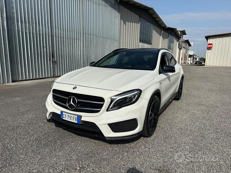 Usata Mercedes GLA200 AMG 136 CV (100 kW) 2016 Bianco SUV