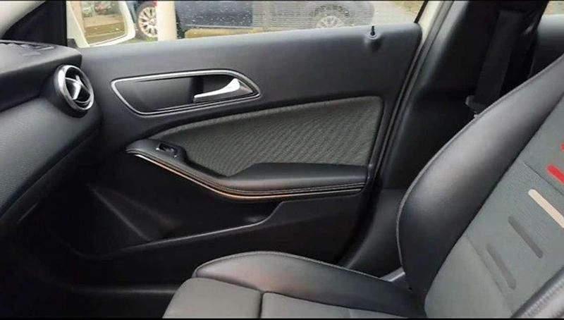 Usata Mercedes A180 Business 109 CV (80 kW) 2016 Berlina