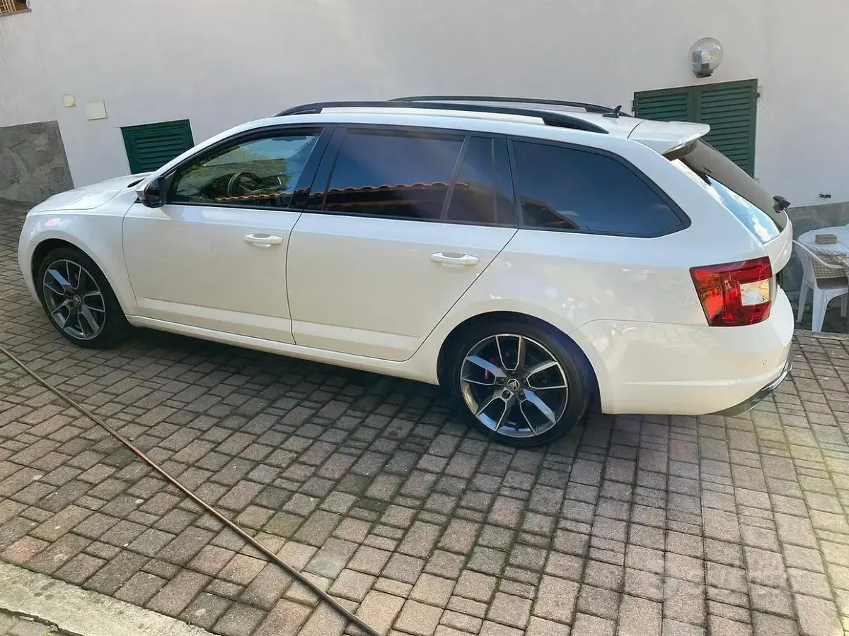 Usata Skoda Octavia RS 184 CV (135 kW) 2016 Bianco Station wagon