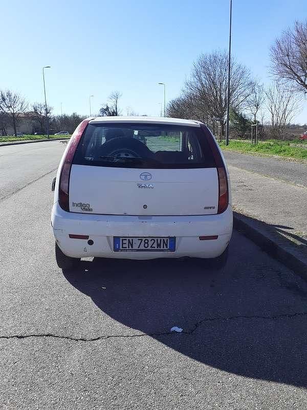 Usata Tata Indica 57 CV (41 kW) 2012 Bianco Berlina