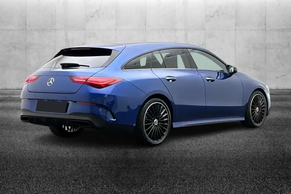Usata Mercedes CLA200 AMG Line Premium 150 CV (110 kW) 2025 Blu/azzurro Station wagon