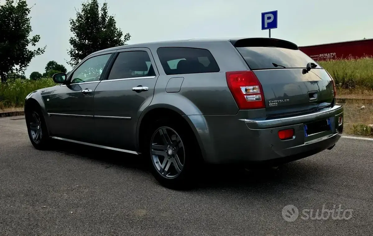 Usata Chrysler 300C Touring 218 CV (160 kW) 2006 Grigio Station wagon