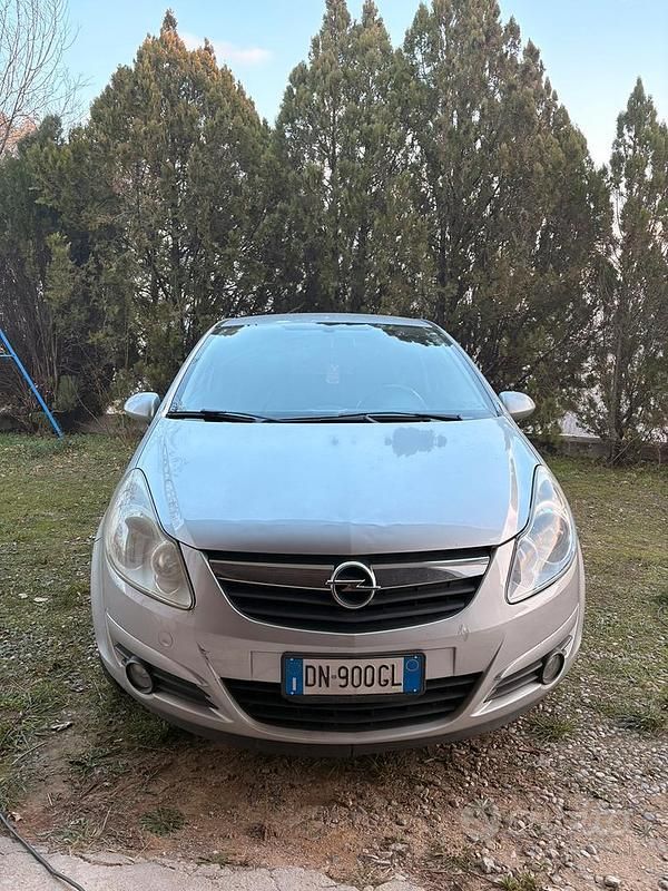 Usata Opel Corsa 80 CV (58 kW) 2009 Grigio Utilitaria
