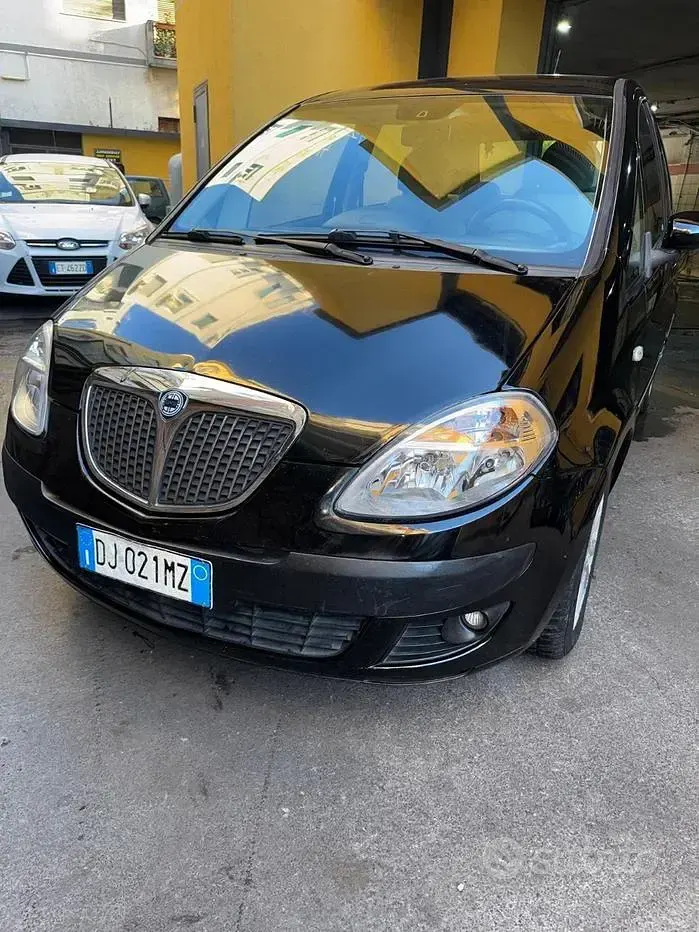 Usata Lancia Musa 69 CV (50 kW) 2007 Nero Monovolume