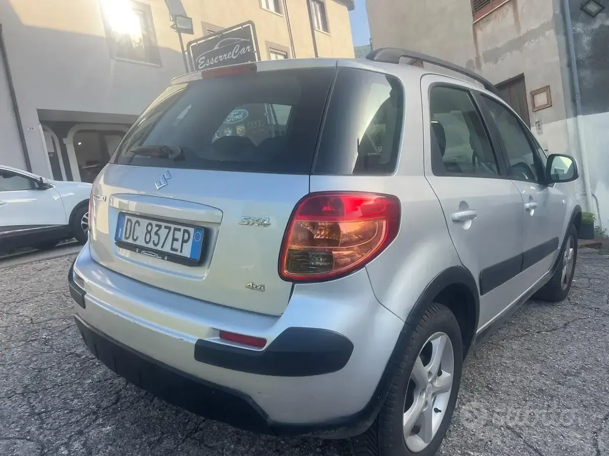 Usata Suzuki SX4 107 CV (78 kW) 2006 Grigio SUV