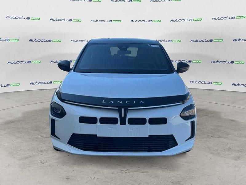 Nuova Lancia Ypsilon 101 CV (74 kW) 2025 Utilitaria