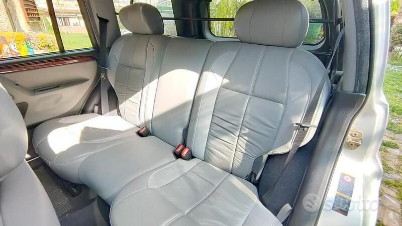 Usata Jeep Cherokee 2003 Grigio SUV