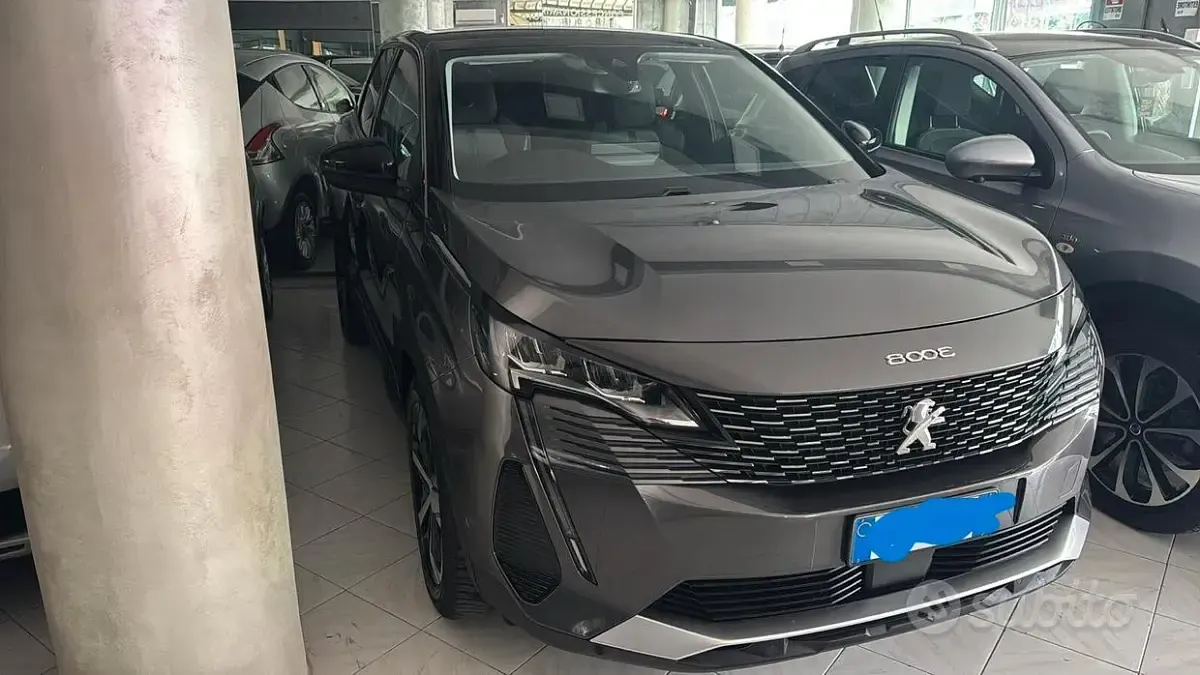 Usata Peugeot 3008 Allure 131 CV (96 kW) 2022 Grigio SUV