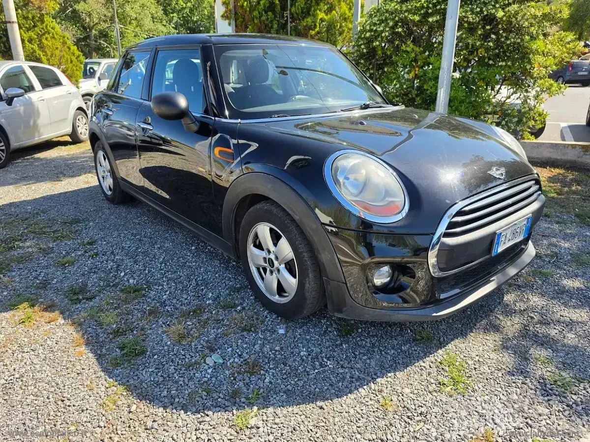 Usata Mini One D 95 CV (69 kW) 2015 Nero Utilitaria