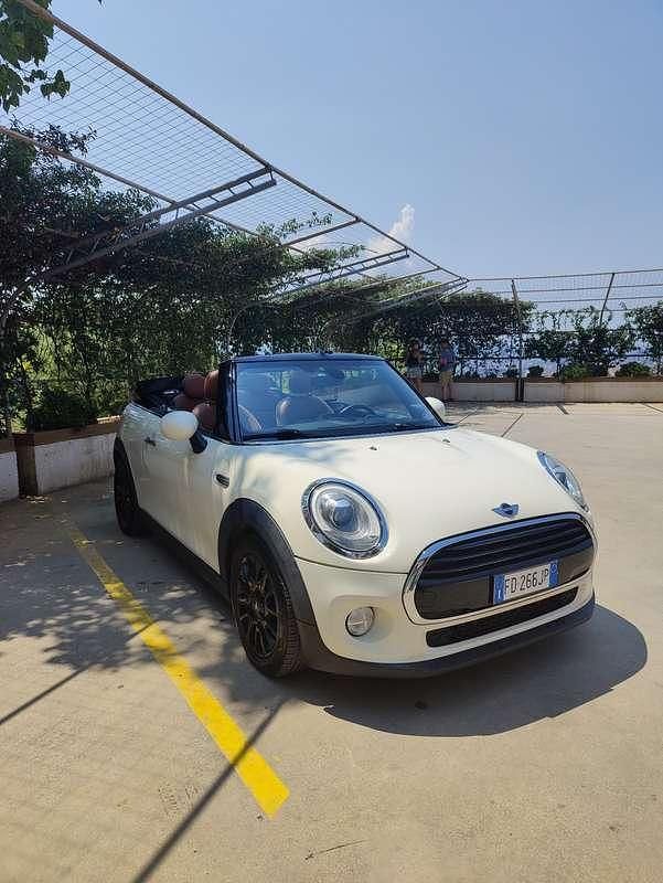 Usata Mini Cooper D Cabriolet Hype 111 CV (81 kW) 2016 Cabrio