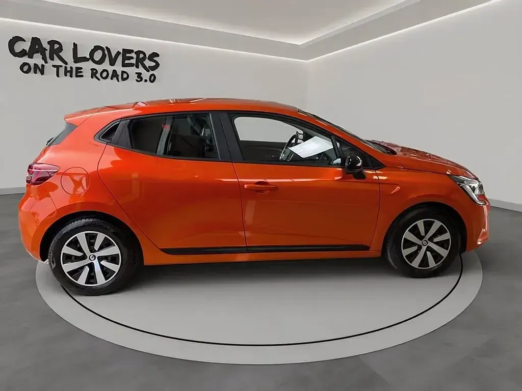 Usata Renault Clio V Equilibre 91 CV (66 kW) 2023 Eqb ( orang ) Utilitaria