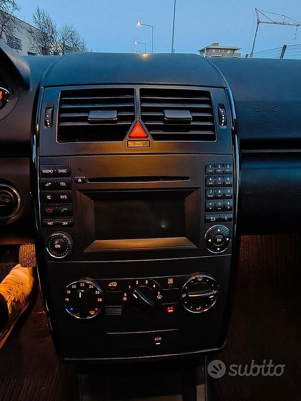 Usata Mercedes A150 95 CV (69 kW) 2010 Nero Berlina