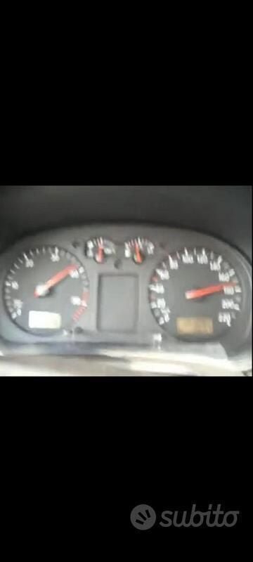 Usata 2000 VW Golf IV Tre volumi | 900 € (Super prezzo) - Immagine 1/4