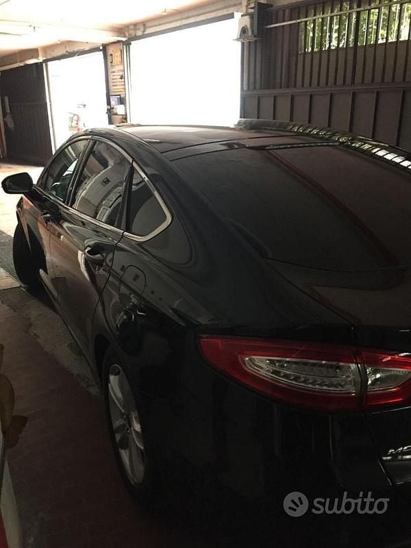 Usata Ford Mondeo 150 CV (110 kW) 2015 Nero Berlina