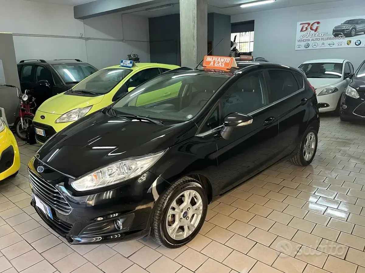 Usata Ford Fiesta Titanium 95 CV (69 kW) 2016 Nero Utilitaria