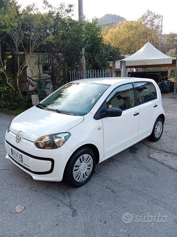 Usata VW up! Move 67 CV (49 kW) 2015 Bianco Utilitaria