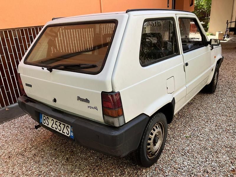 Usata Fiat Panda Young 54 CV (39 kW) 2001 Bianco Utilitaria