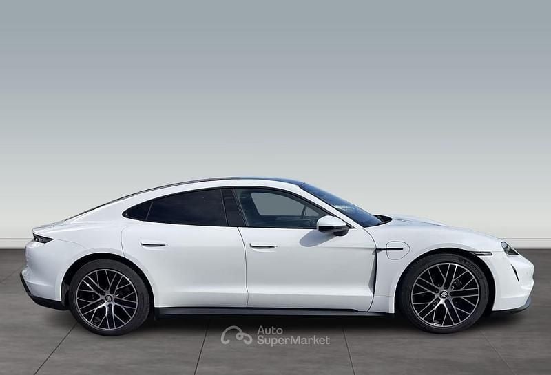 Usata Porsche Taycan 119 kW (163 CV) 2022 Bianco Berlina
