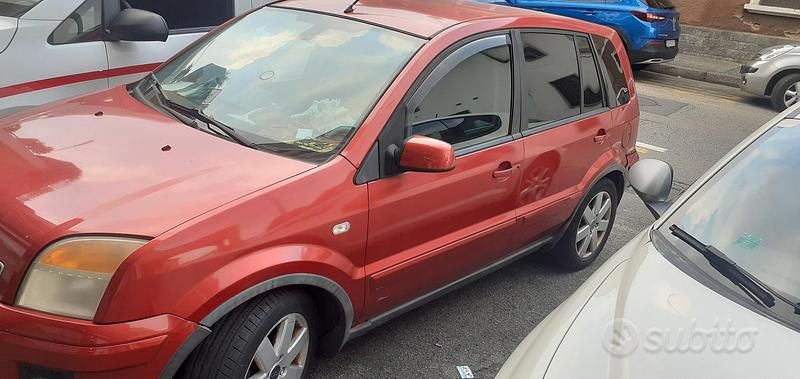 Usata Ford Fusion 80 CV (58 kW) 2006 Utilitaria