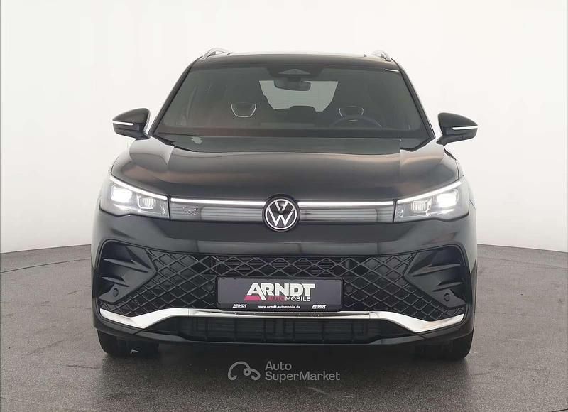 Usata VW Tiguan R-line 150 CV (110 kW) 2025 Nero SUV