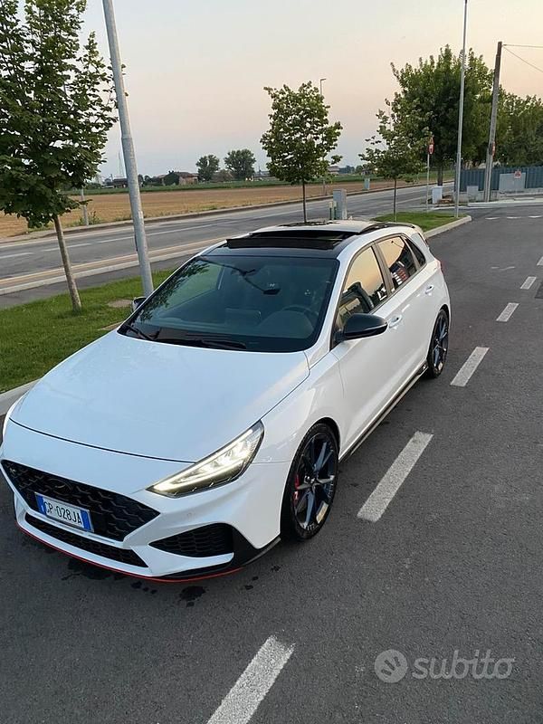 Begagnad Hyundai i30 N Performance 280 HK (205 kW) 2022 Vit Sedan