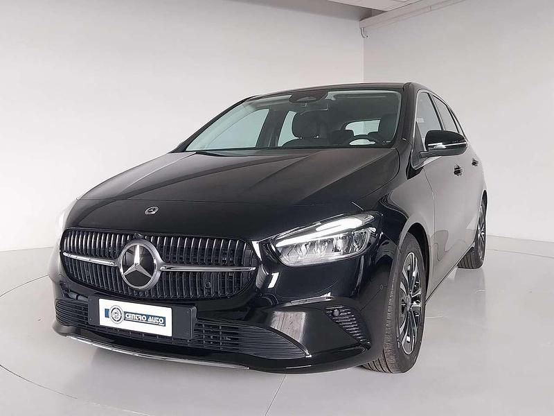 Usata Mercedes B180 Advanced 136 CV (100 kW) 2024 Nero Utilitaria
