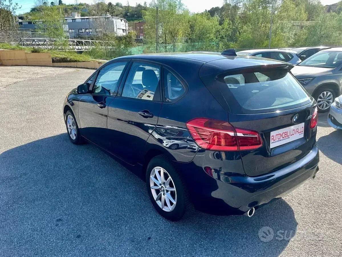 Usata BMW 218 150 CV (110 kW) 2019 Bluazzurro Station wagon