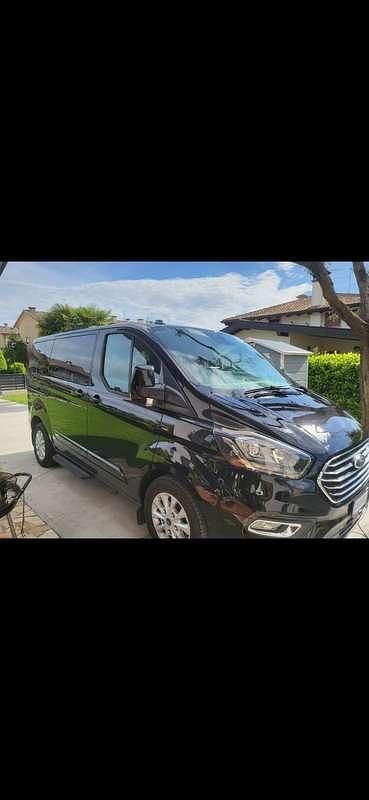 Usata Ford Tourneo Custom 131 CV (96 kW) 2021 Furgone