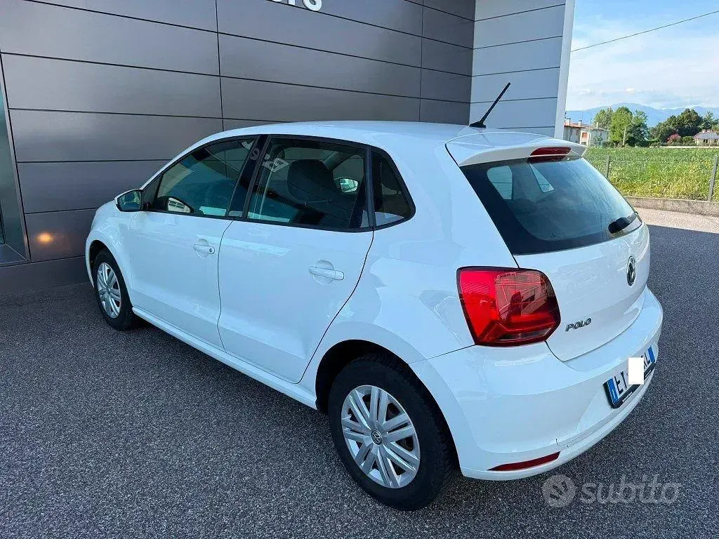 Usata VW Polo Trendline 60 CV (44 kW) 2015 Bianco Berlina