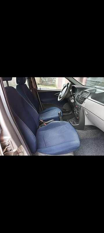 Usata Fiat Punto 86 CV (63 kW) 2002 Argento Utilitaria