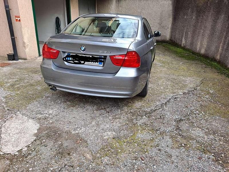 Usata BMW 318 143 CV (105 kW) 2009 Berlina
