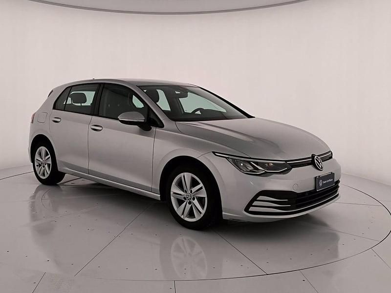Occasion VW Golf VIII Life 116 ch (85 kW) 2022 Argent Berline