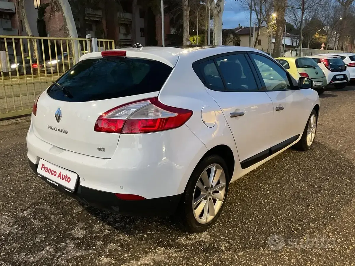 Usata Renault Mégane Luxe 110 CV (80 kW) 2010 Bianco Berlina