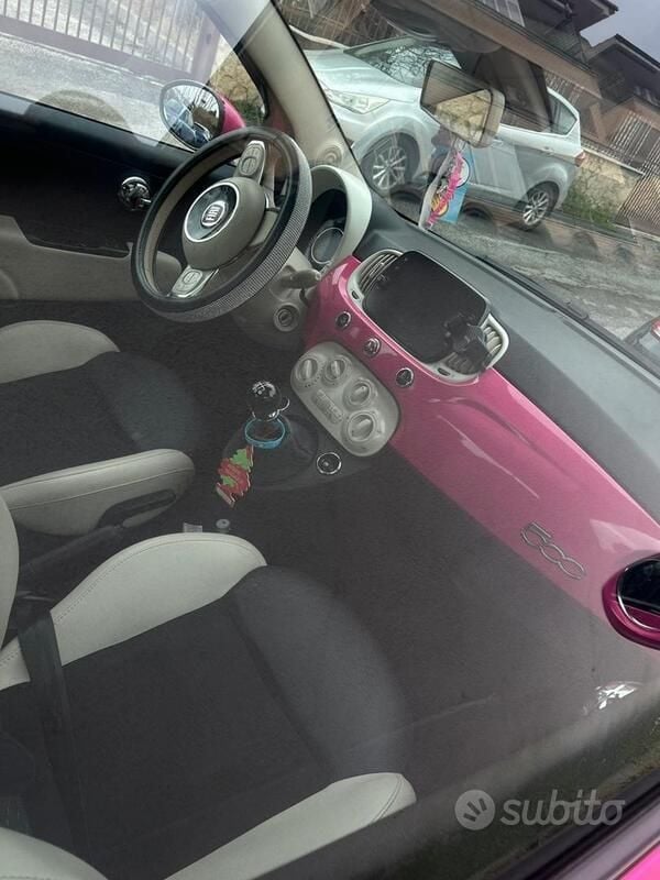 Usata Fiat 500 Dolcevita 70 CV (51 kW) 2021 Rosso Utilitaria