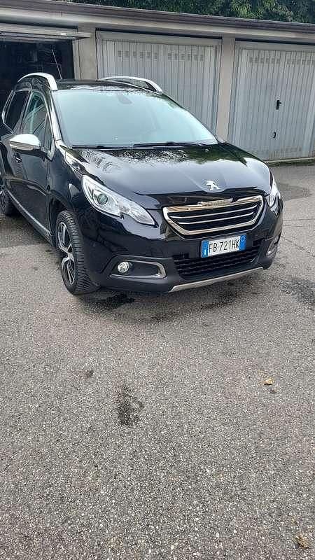 Usata Peugeot 2008 120 CV (88 kW) 2015 Nero SUV