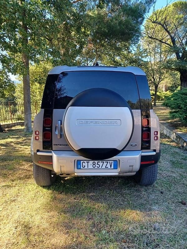 Usata Land Rover Defender 241 CV (177 kW) 2020 SUV