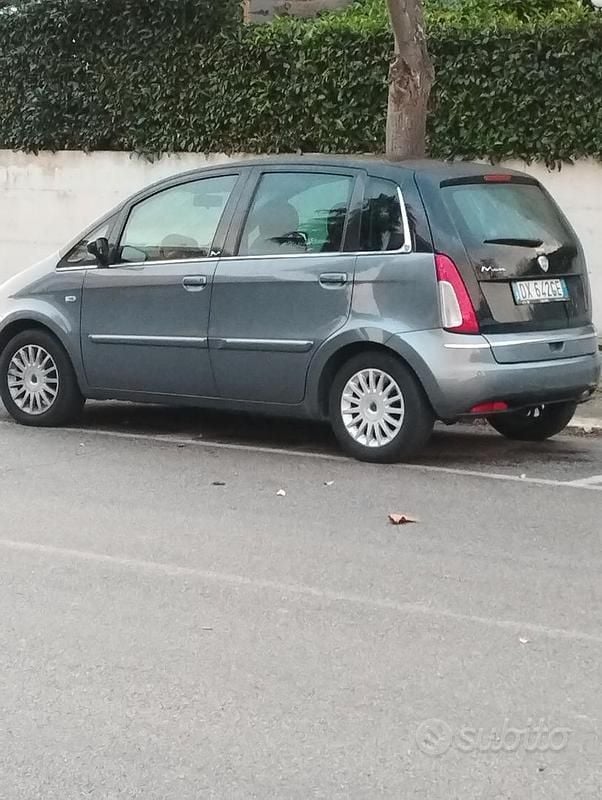 Usata 2009 Lancia Musa Monovolume | 2300 € (Buon prezzo) - Immagine 1/1