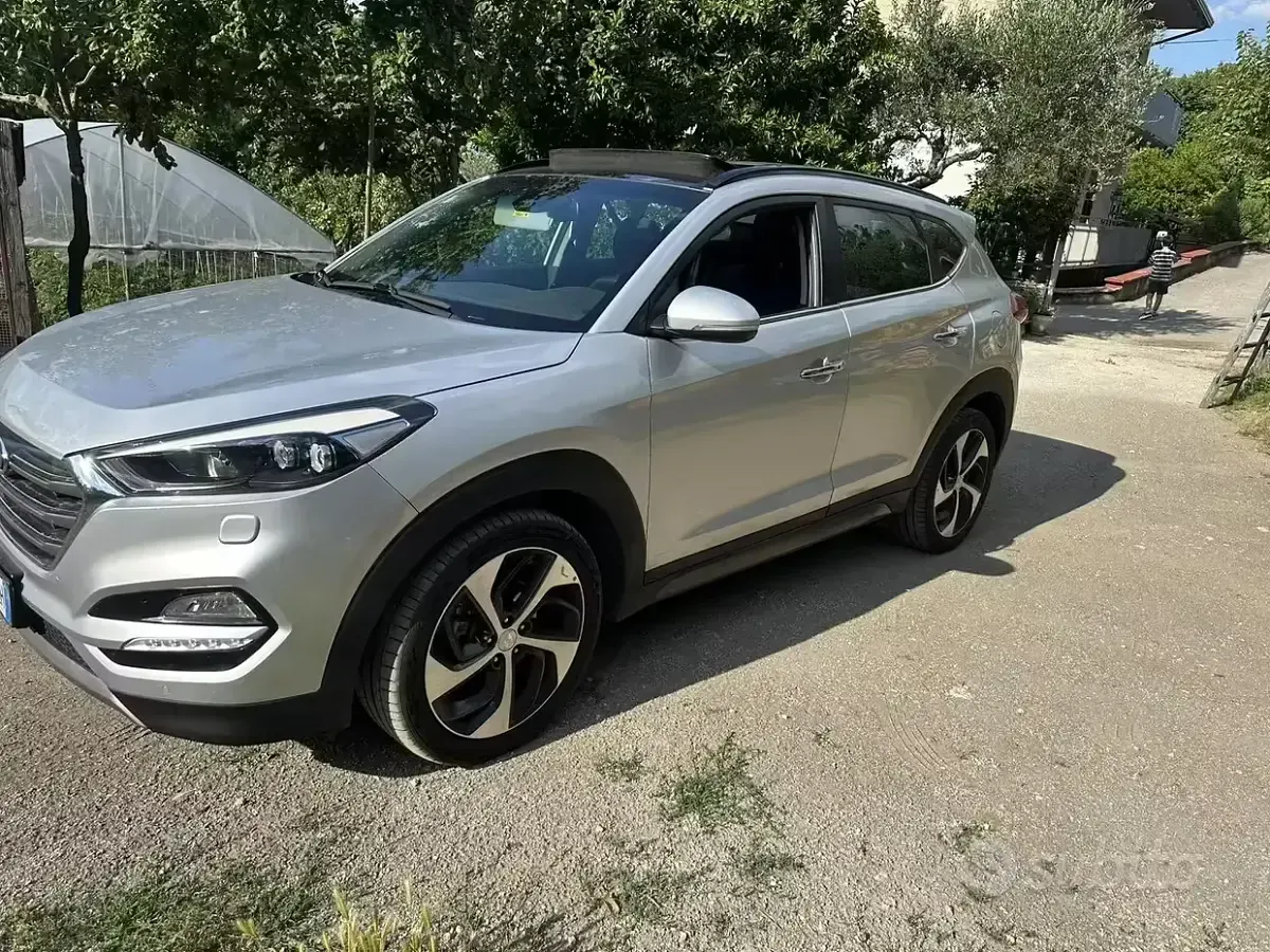 Usata Hyundai Tucson 136 CV (100 kW) 2016 Grigio SUV