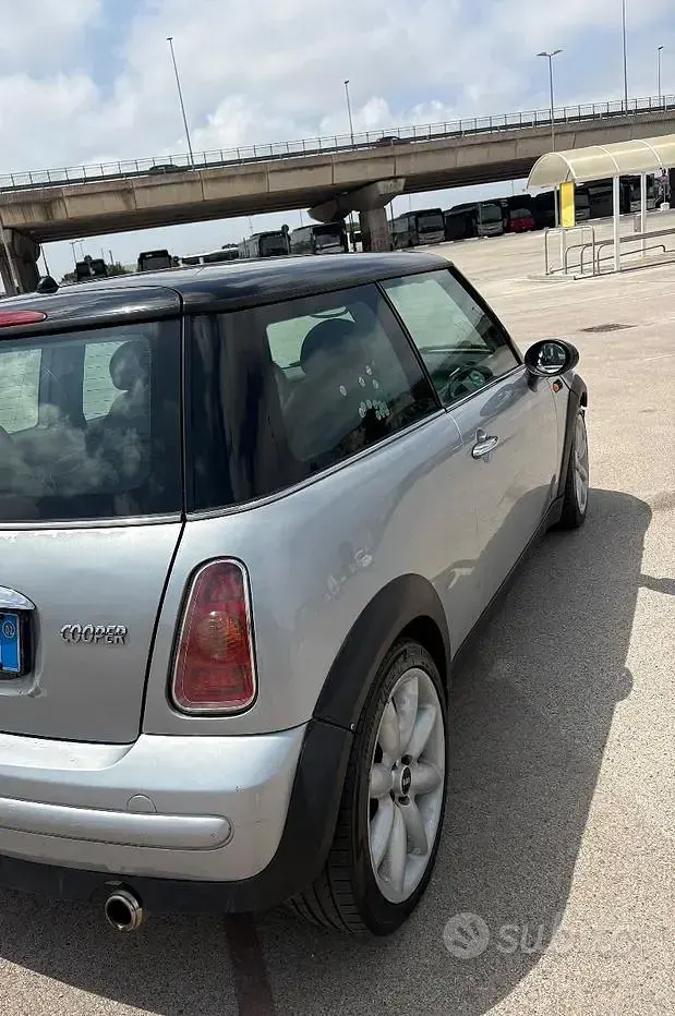 Usata Mini Cooper 116 CV (85 kW) 2002 Grigio Utilitaria