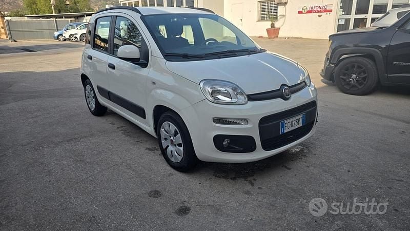 Usata Fiat Panda Lounge 95 CV (69 kW) 2015 Bianco Utilitaria