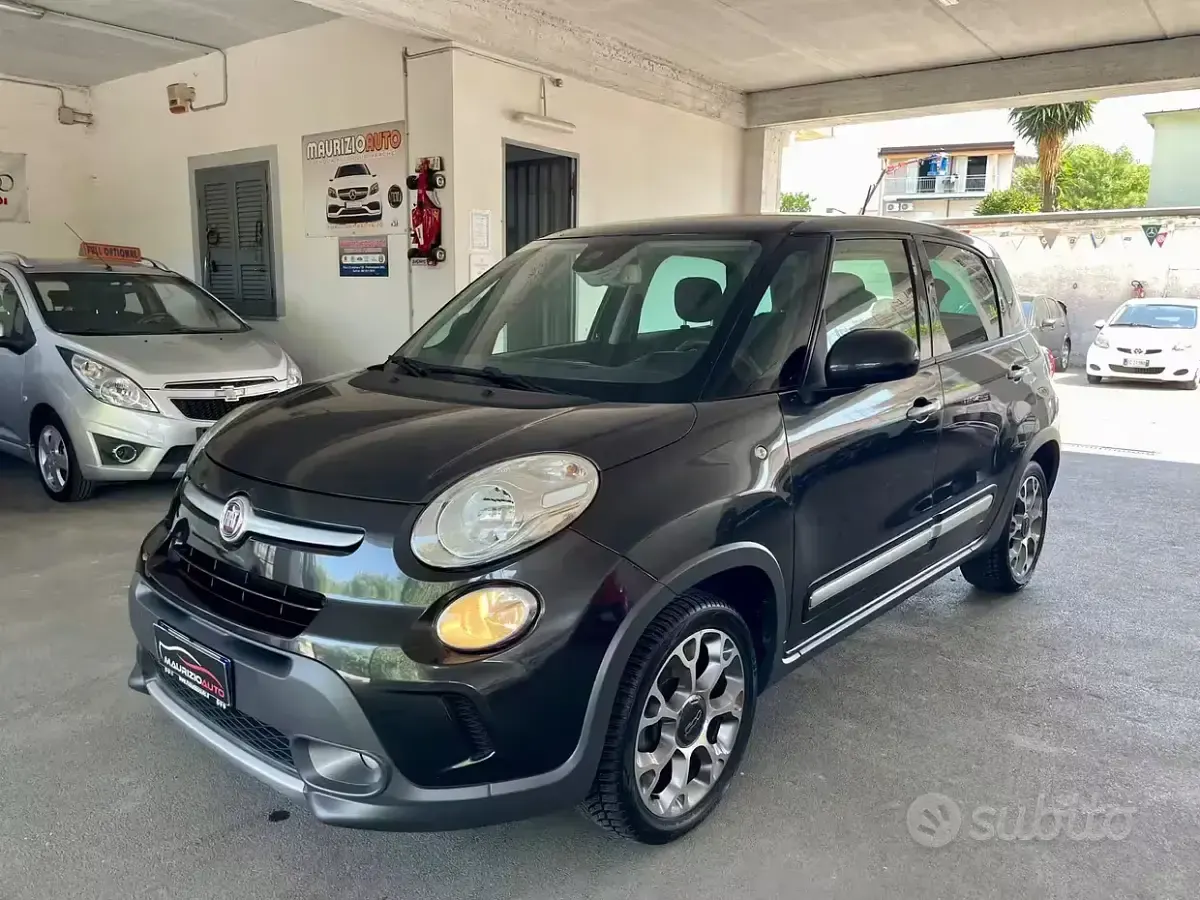 Usata Fiat 500L Trekking 105 CV (77 kW) 2015 Grigio Monovolume