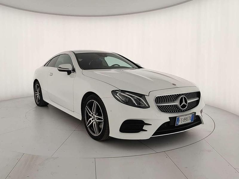 Usata Mercedes E220 Premium 194 CV (142 kW) 2018 Bianco Coupé